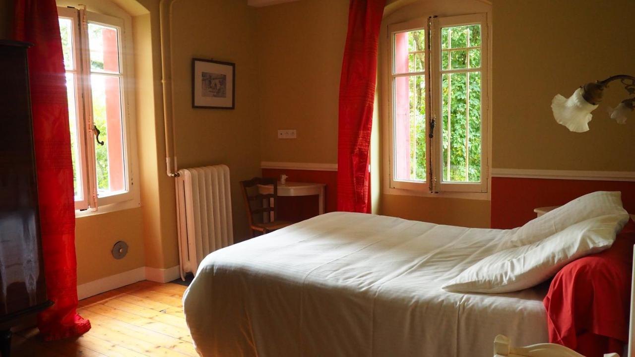 La Garenne De Morestel Exterior photo