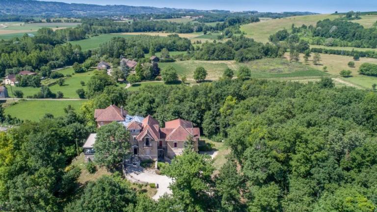 La Garenne De Morestel Exterior photo